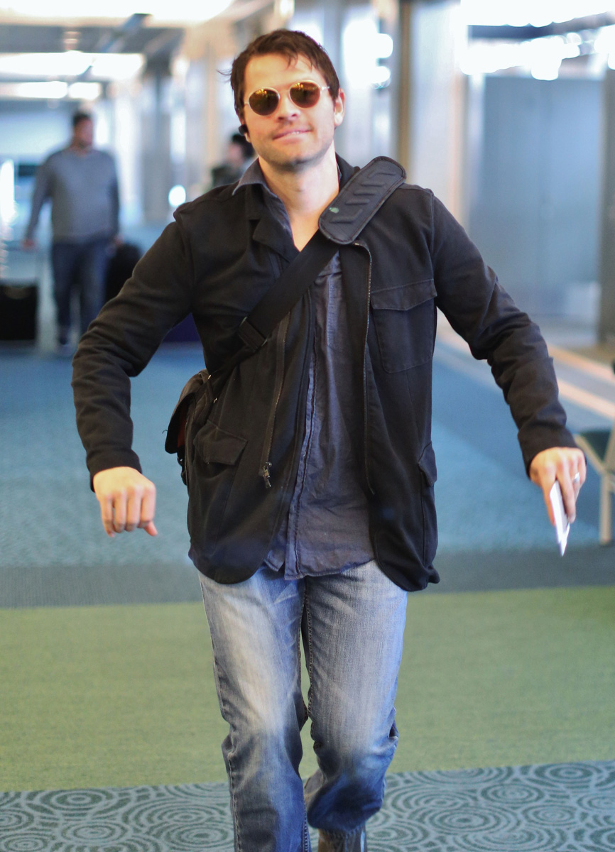 Exclusive... Misha Collins Catches A Flight Out Of Vancouver